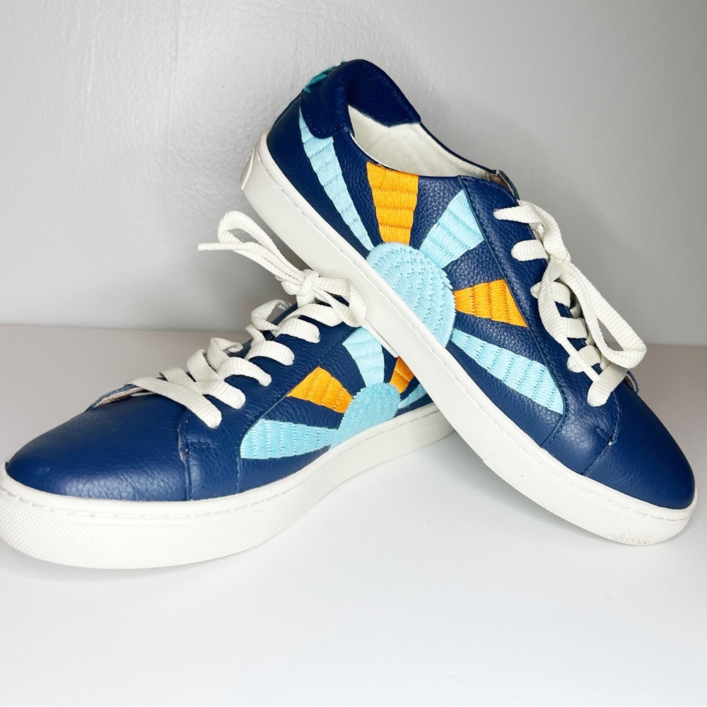 Soludos Chill Out Rainbow Wave Sneakers 7.5